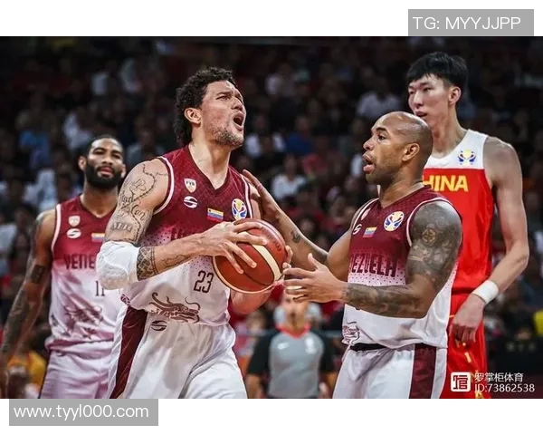 深圳篮球队与上海篮球队赛后战术分析与复盘探讨 深圳篮球队与上海篮球队赛后战术分析与复盘探讨