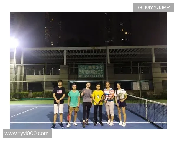 深圳网球队在世界杯预选赛中的团队协作表现分析与点评 深圳网球队在世界杯预选赛中的团队协作表现分析与点评